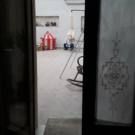 La Casa Nella Valigia * ليتشي